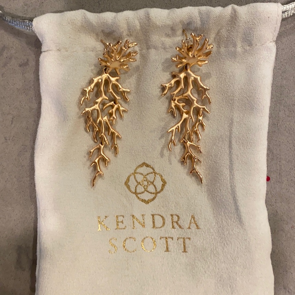 Kendra Scott rose gold earrings